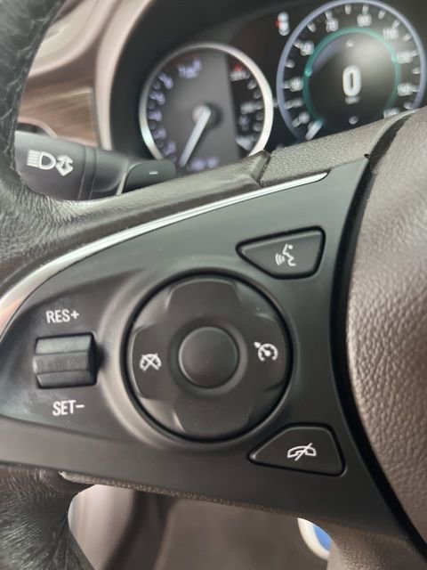 Used 2017 Buick LaCrosse Preferred image 17