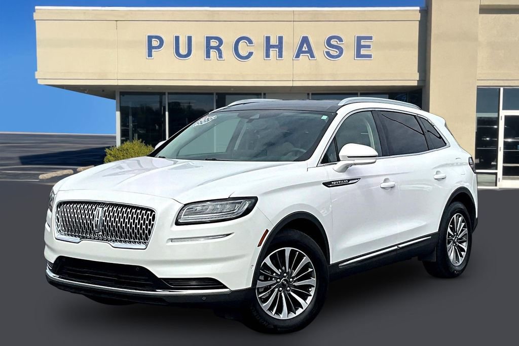 Used 2022 Lincoln Nautilus Reserve image 3