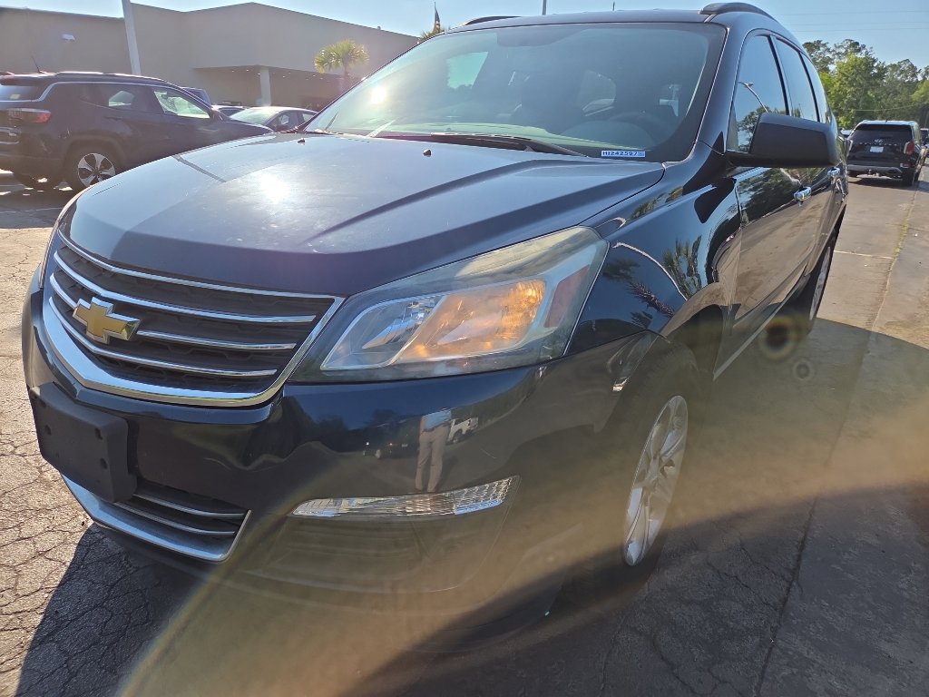 Used 2017 Chevrolet Traverse LS FWD video 1