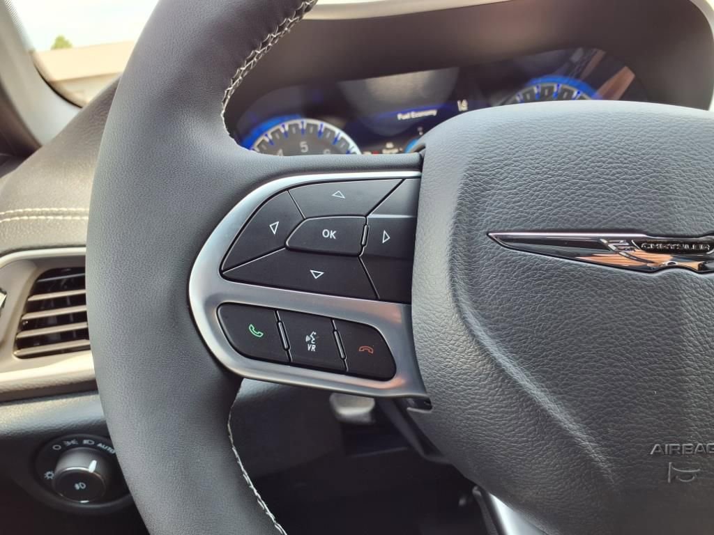 New 2026 Chrysler Pacifica Select image 22