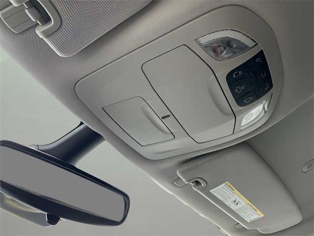 Used 2024 Chrysler Pacifica Touring-L image 51