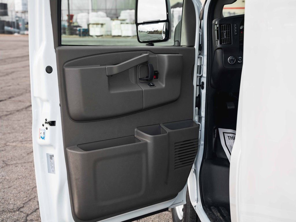 New 2025 Chevrolet Express 3500 w/ Power Convenience Package RWD image 30