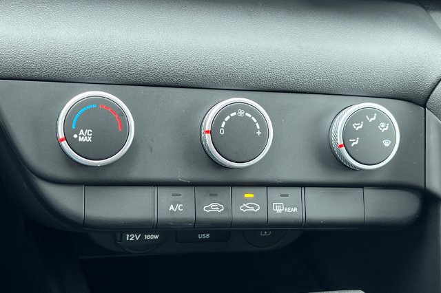 New 2026 Hyundai Elantra SE FWD image 18