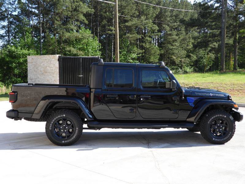 Used 2023 Jeep Gladiator Willys AWD/4WD image 25