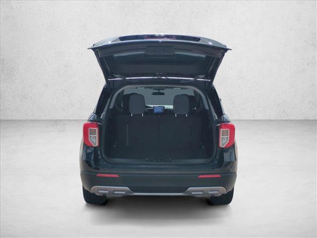 Used 2023 Ford Explorer XLT w/ Equipment Group 202A image 6