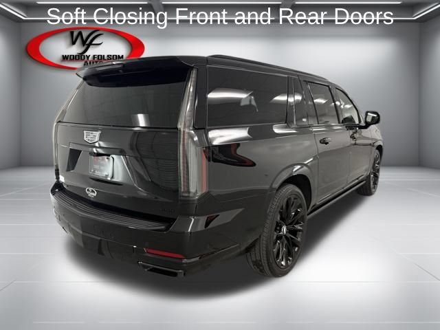 Used 2026 Cadillac Escalade ESV Platinum Sport w/ LPO, ONYX Package AWD/4WD image 6