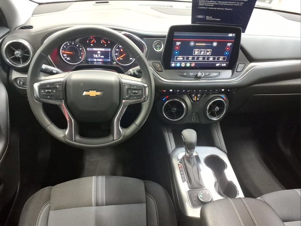 Used 2025 Chevrolet Blazer LT AWD/4WD image 7