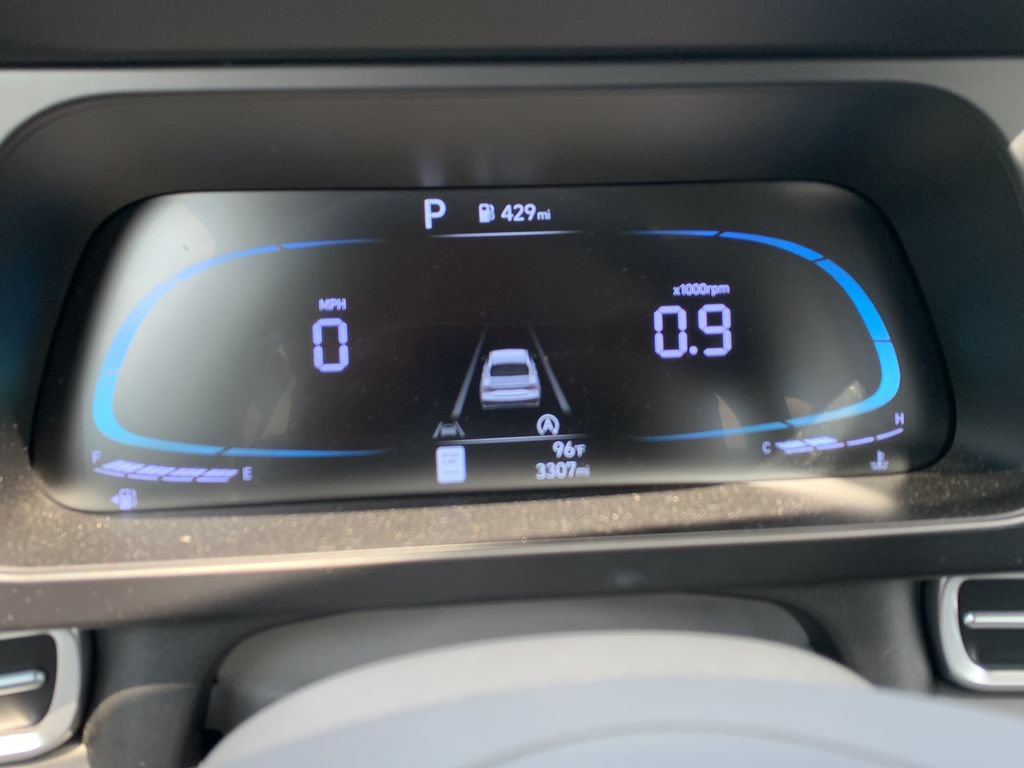 Certified 2026 Hyundai Elantra SE FWD image 24
