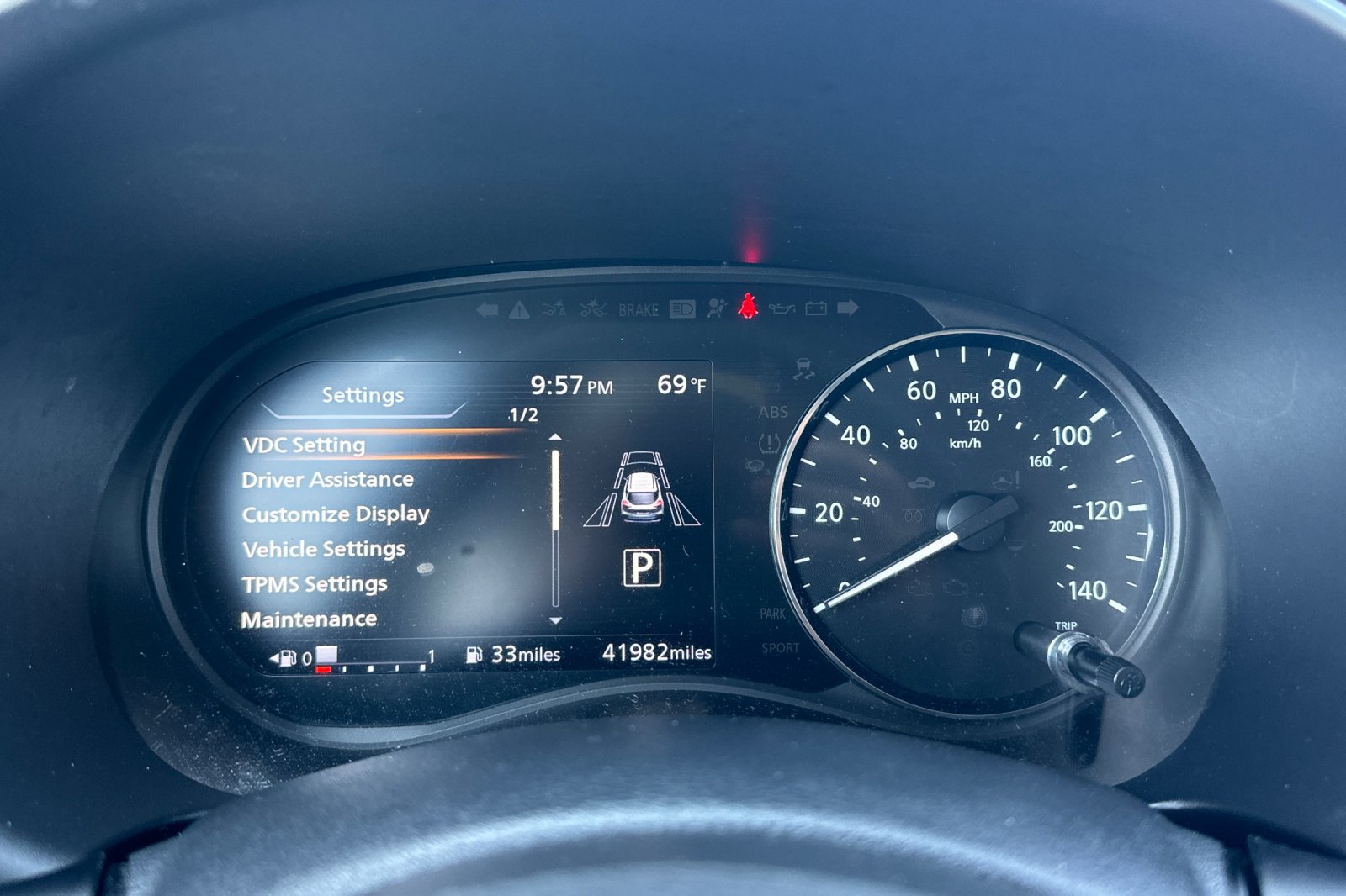 Used 2021 Nissan Kicks SR w/ Interior Electronics Package FWD image 24