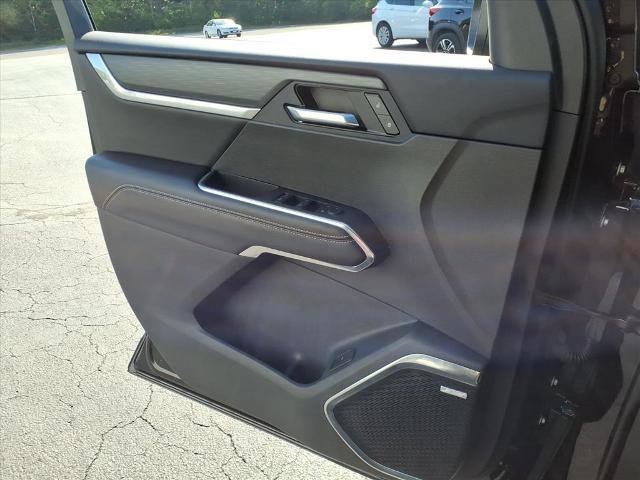 Used 2025 GMC Acadia Elevation image 41