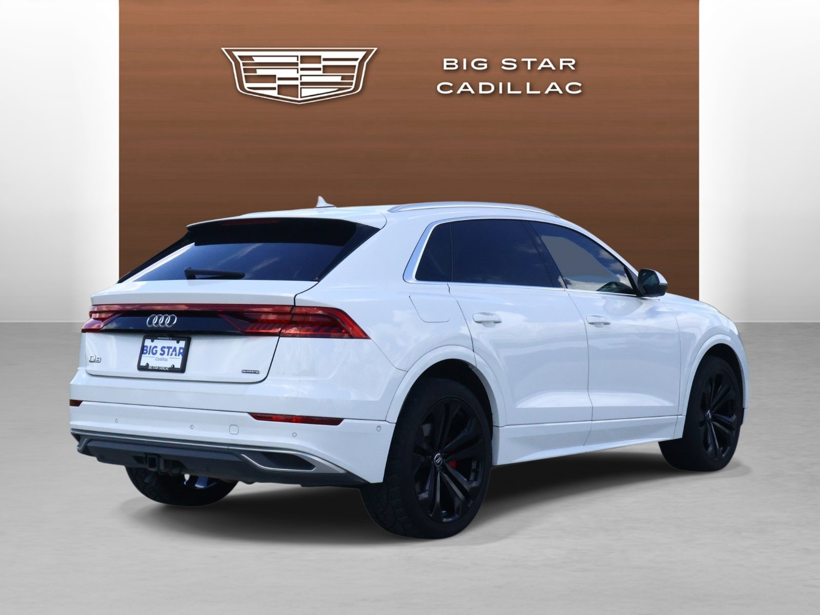 Used 2019 Audi Q8 Prestige w/ Luxury Package AWD/4WD image 5