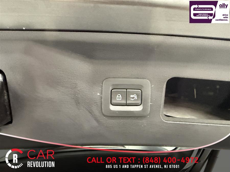 Used 2024 MAZDA CX-90 Plug-In Hybrid w/ Premium Pkg image 9