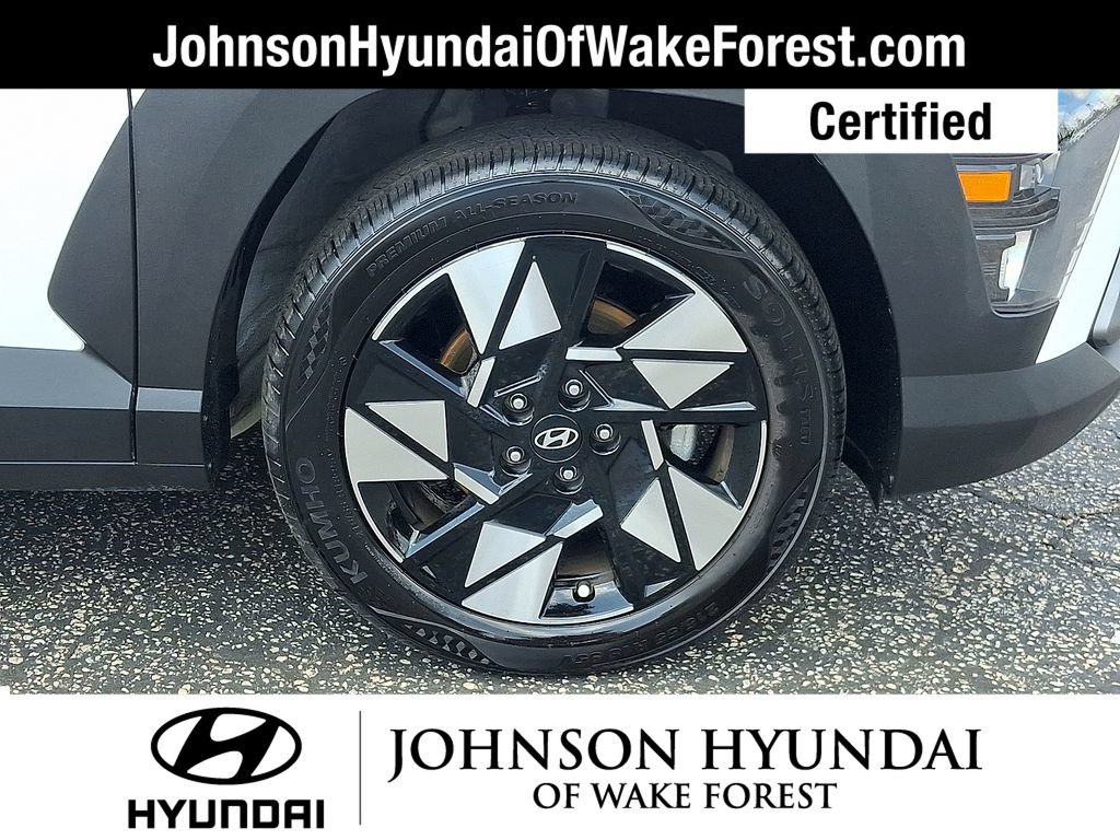 Certified 2025 Hyundai Kona SEL FWD image 18