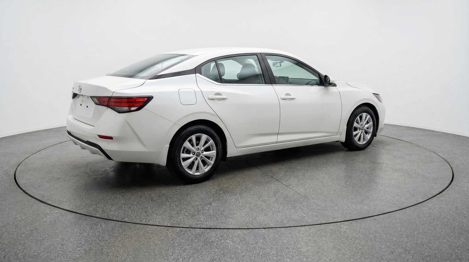 Used 2025 Nissan Sentra S image 9