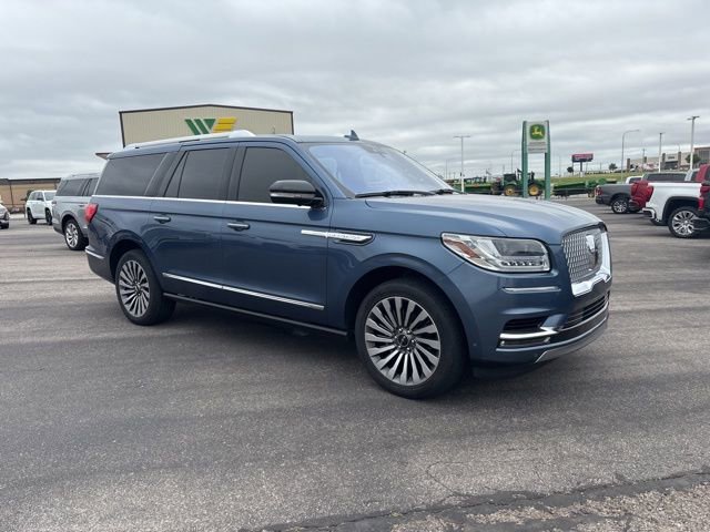 Used 2020 Lincoln Navigator L Reserve w/ Luxury Package AWD/4WD image 3