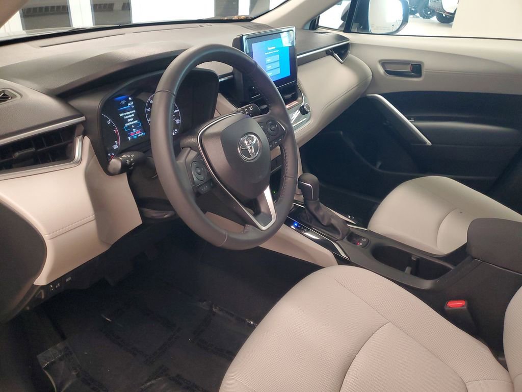 Used 2024 Toyota Corolla Cross LE image 15