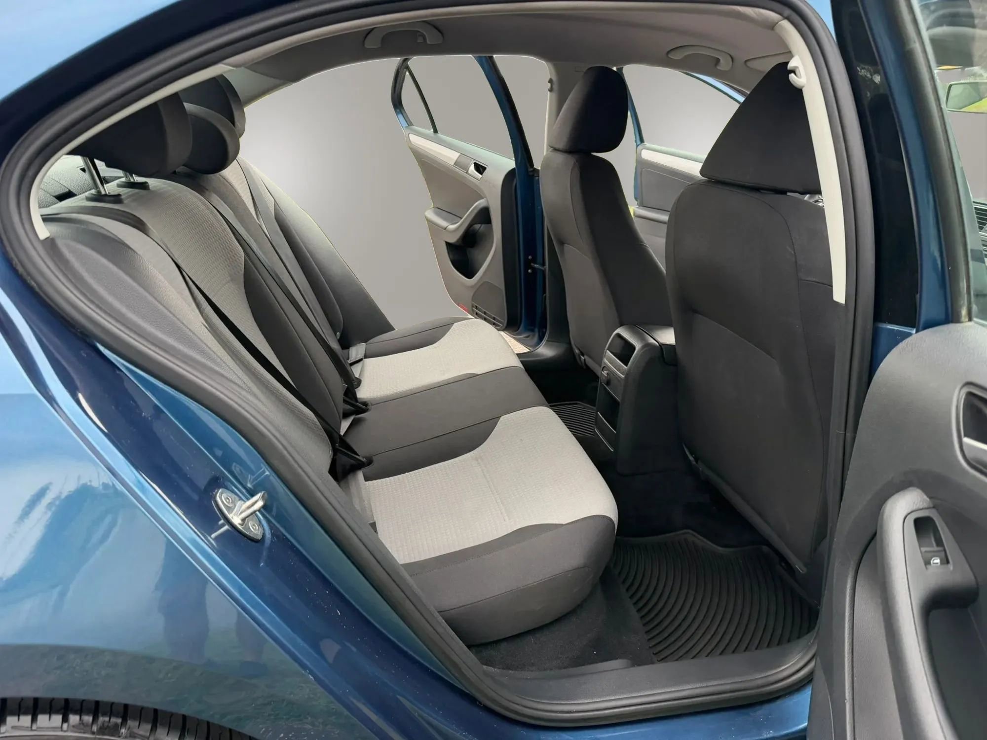 Used 2017 Volkswagen Jetta S FWD image 14