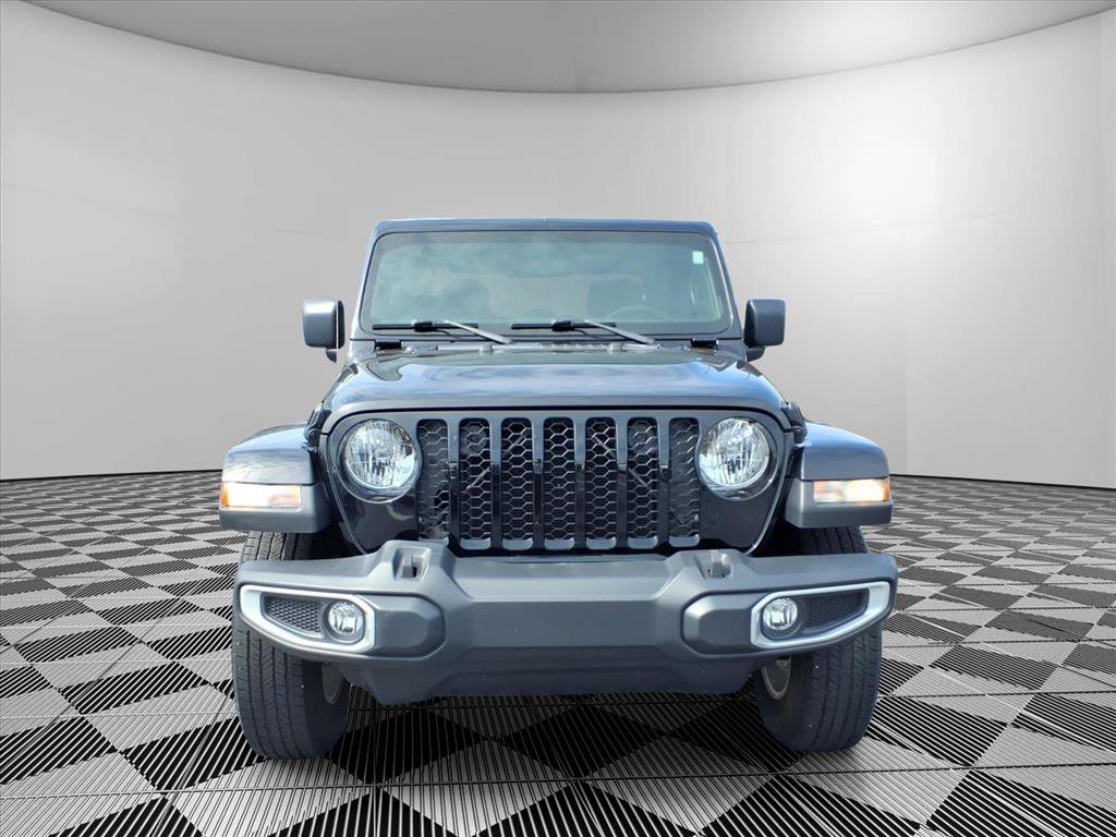Used 2023 Jeep Gladiator Sport AWD/4WD image 4