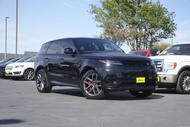 Used 2024 Land Rover Range Rover Sport Dynamic SE image 2