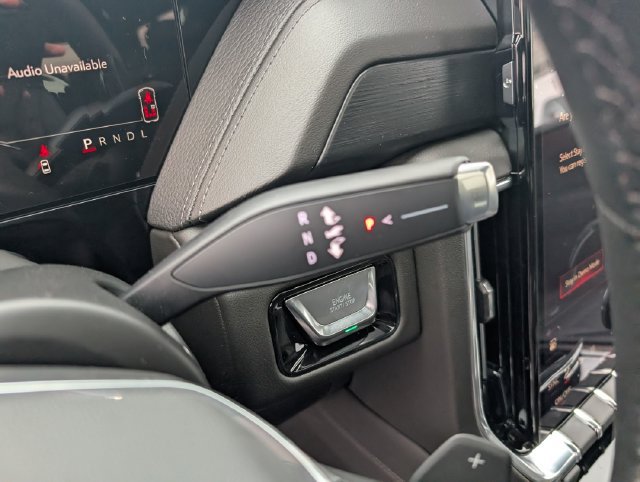 New 2026 GMC Yukon XL Denali w/ Sun & Power Step Package AWD/4WD image 18