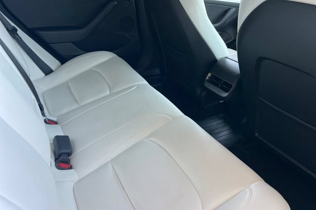 Used 2023 Tesla Model 3 Standard Range RWD image 18