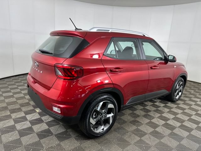 Used 2023 Hyundai Venue SEL w/ Cargo Package image 25