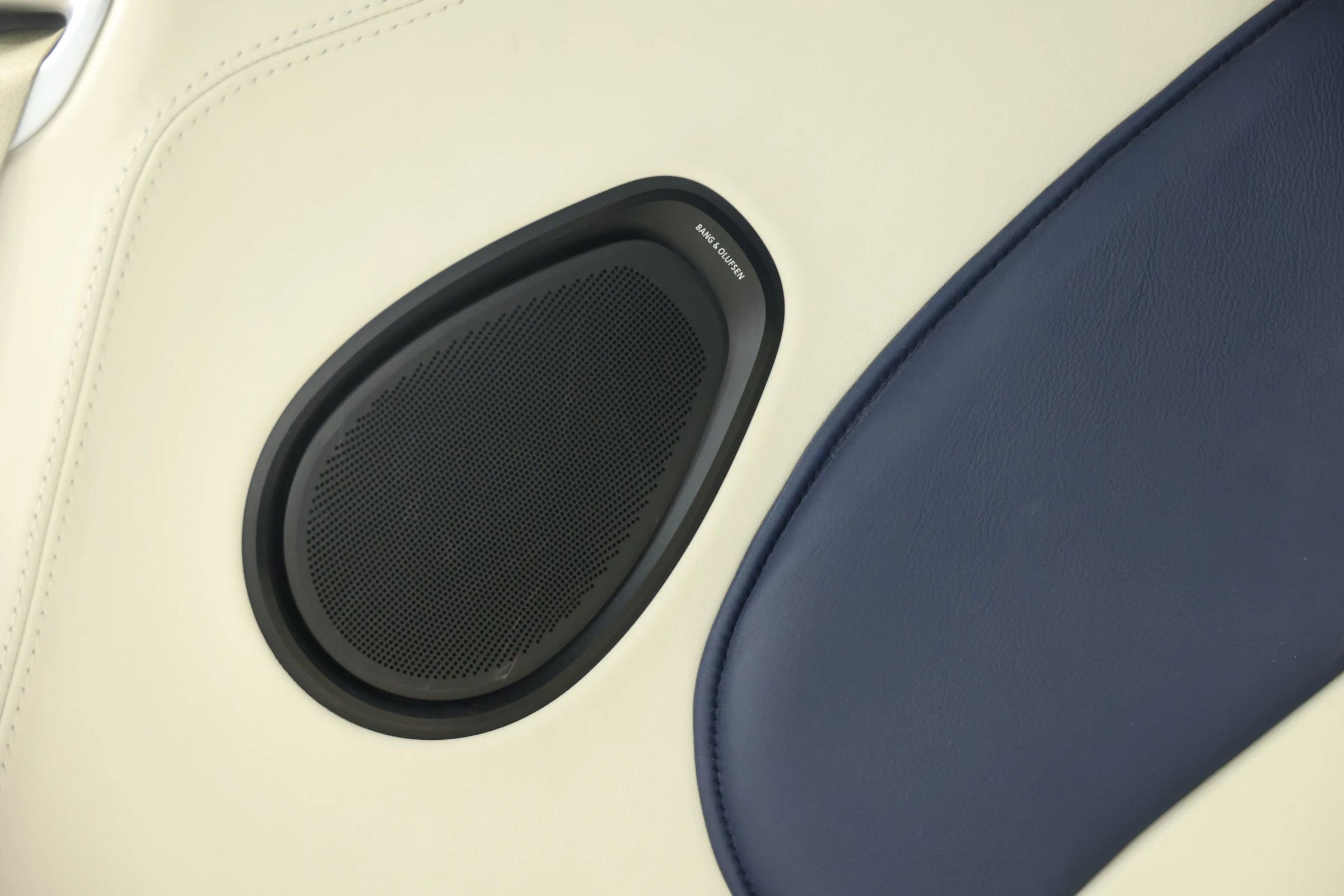 Used 2017 Aston Martin DB11 V12 image 57