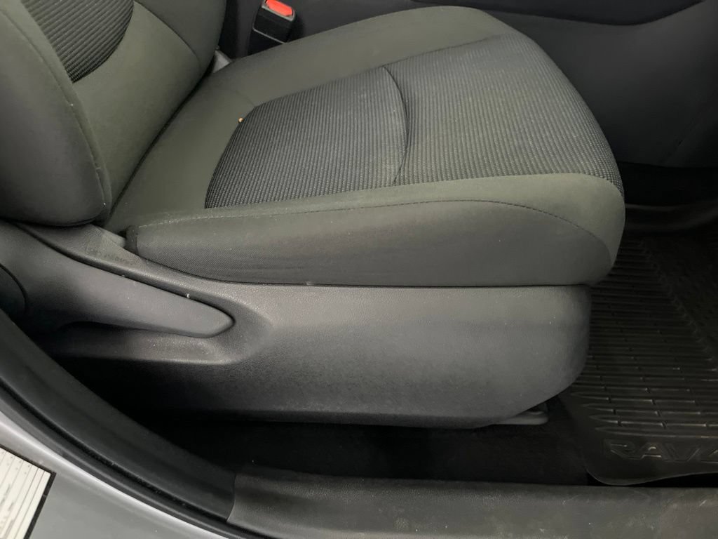 Used 2025 Toyota RAV4 LE AWD/4WD image 56