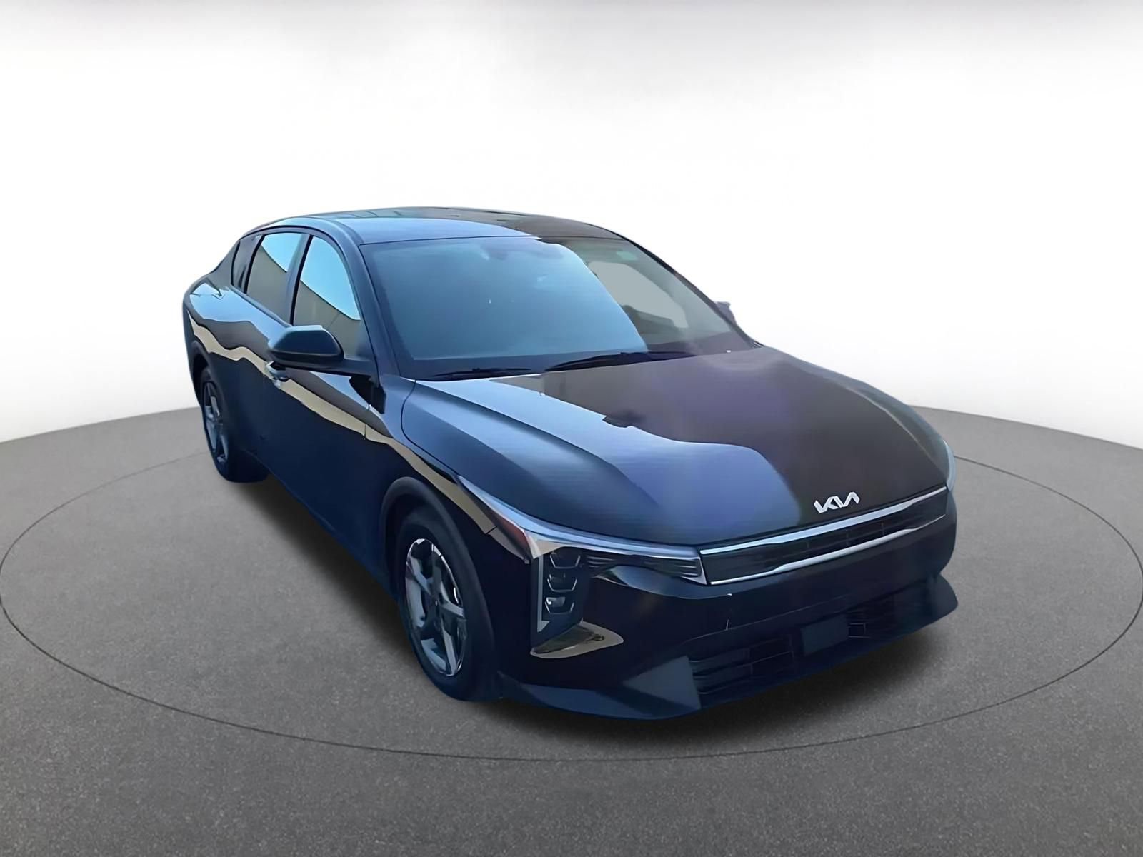 Used 2025 Kia K4 LXS image 3