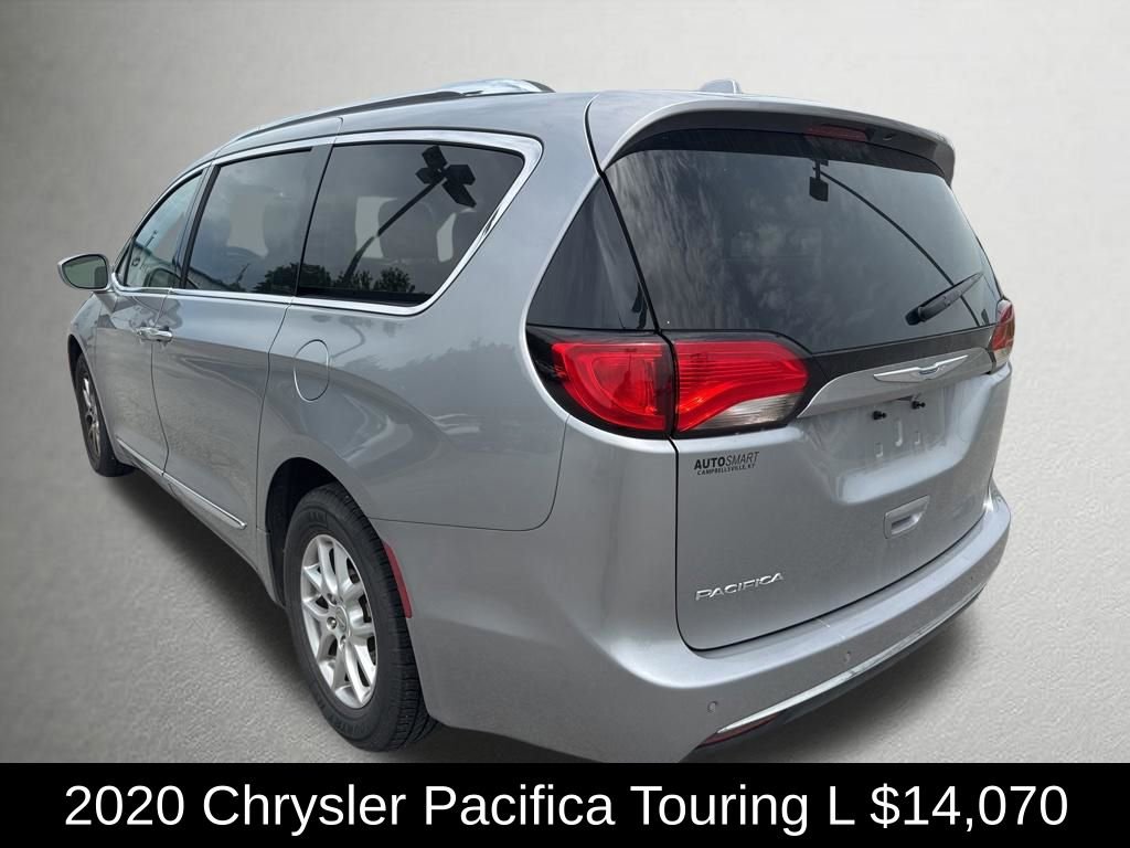 Used 2020 Chrysler Pacifica Touring-L FWD image 5