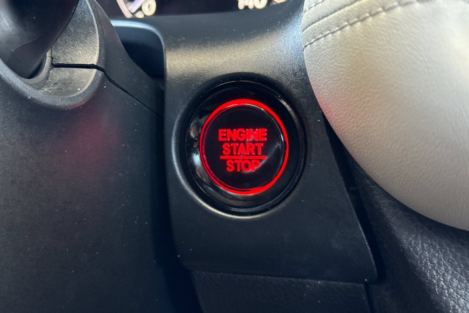 Used 2023 Honda HR-V LX image 31