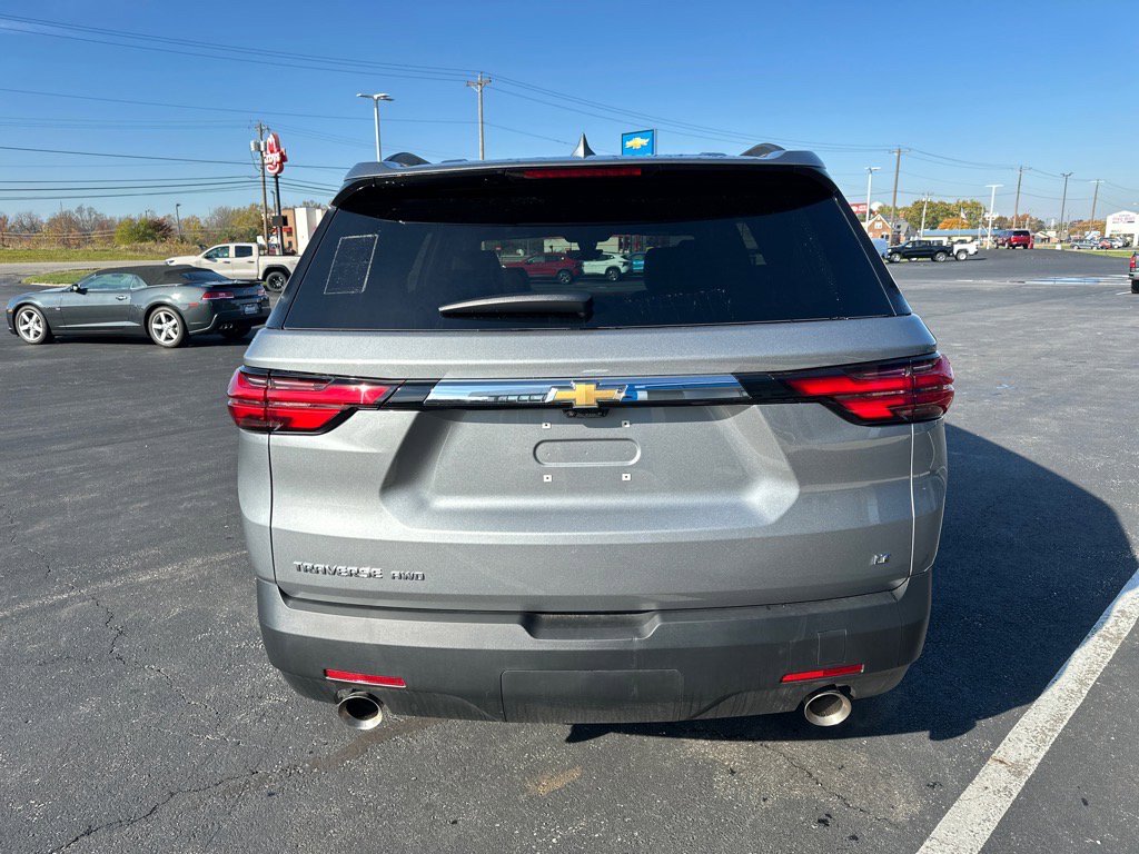 Used 2023 Chevrolet Traverse LT w/ LT Premium Package AWD/4WD image 6