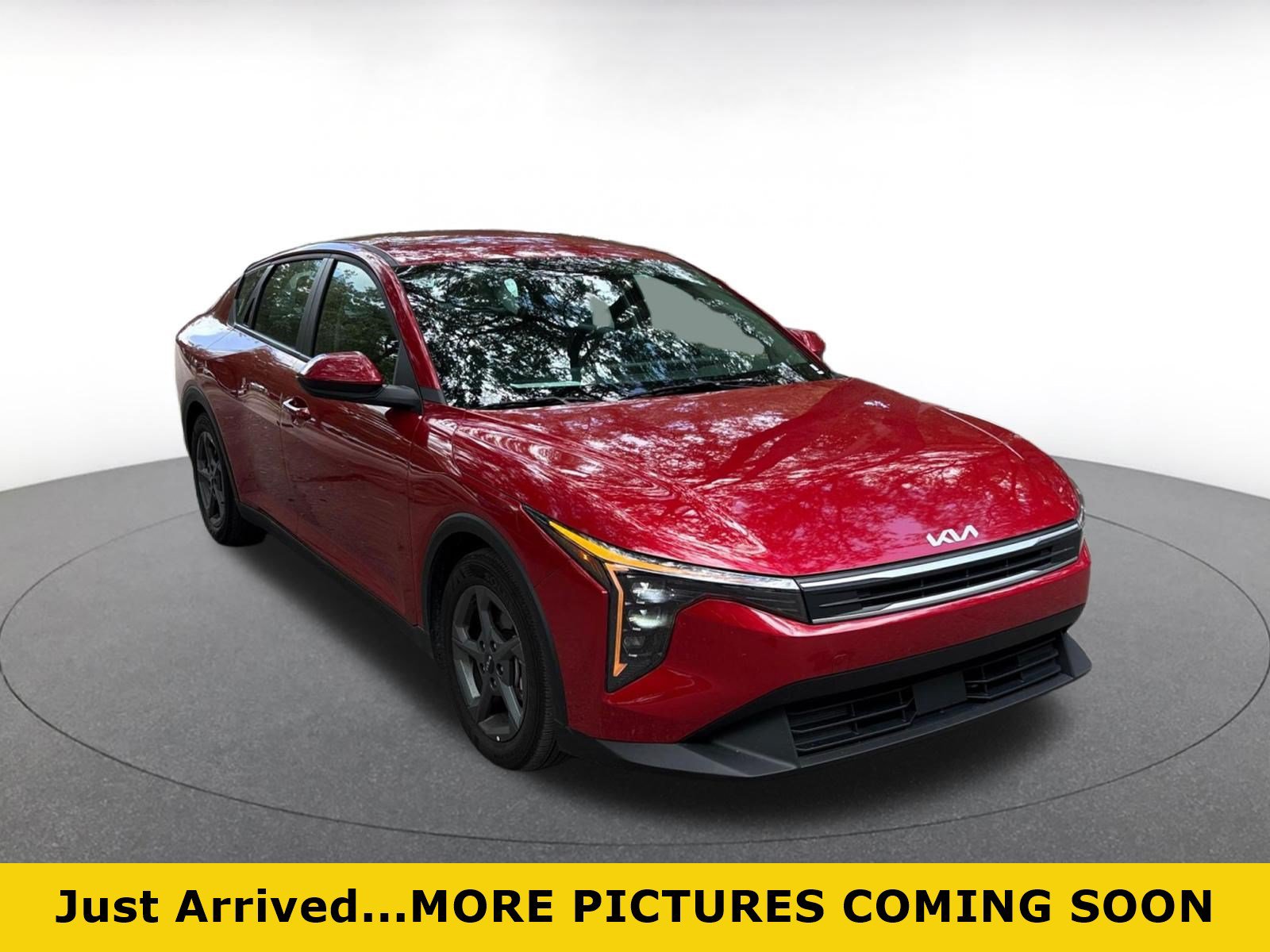 Used 2026 Kia K4 FWD image 1