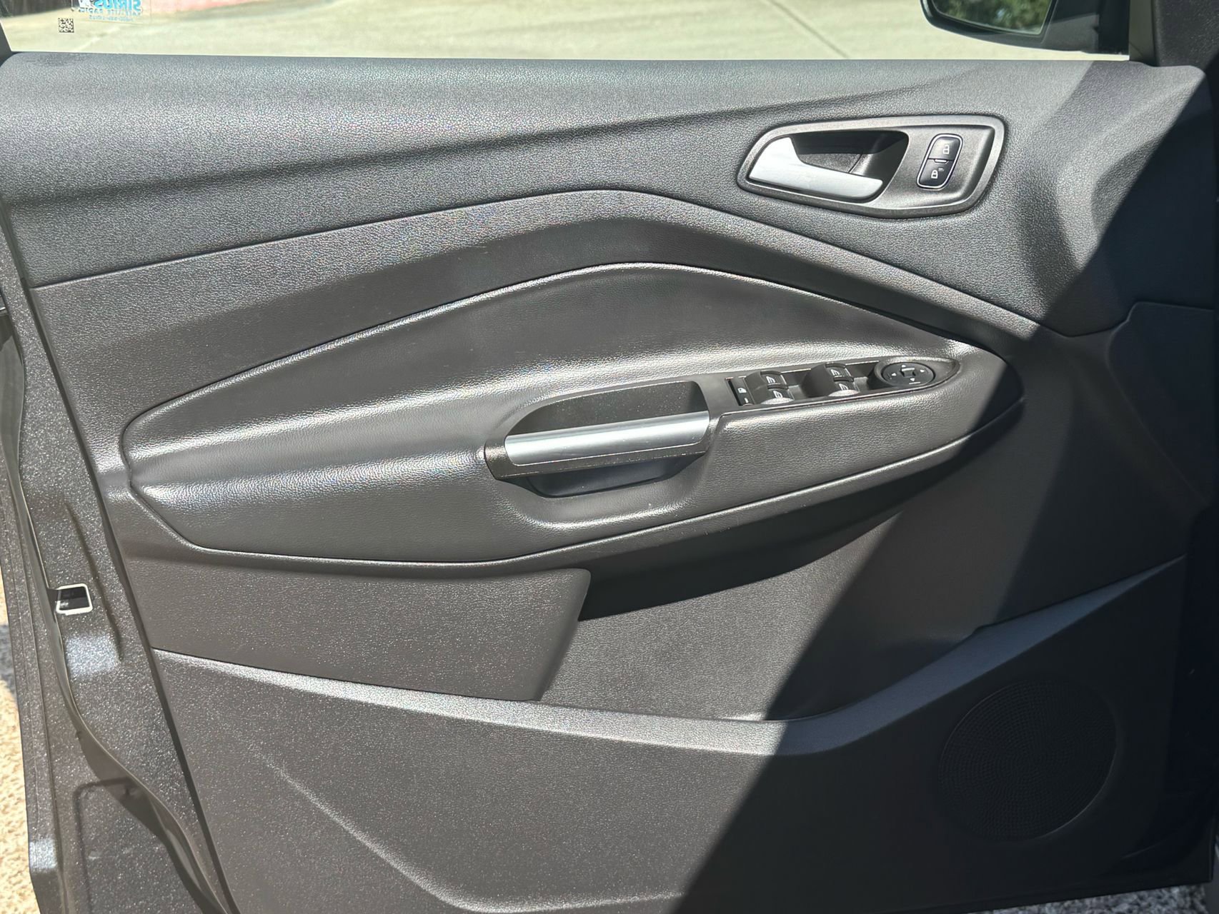 Used 2017 Ford C-MAX SE FWD image 25