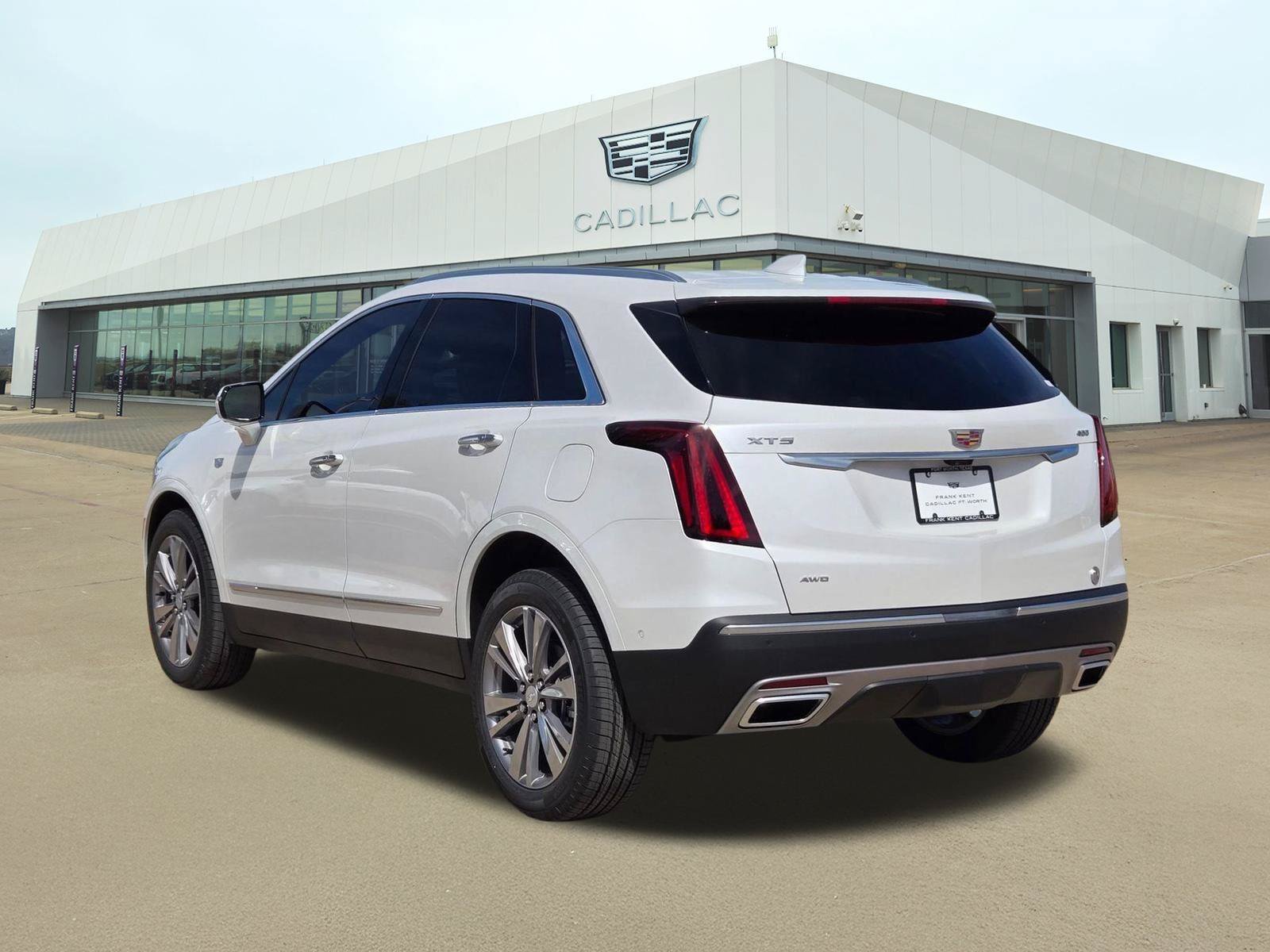 New 2026 Cadillac XT5 Premium Luxury w/ Driver Assist Package AWD/4WD image 4