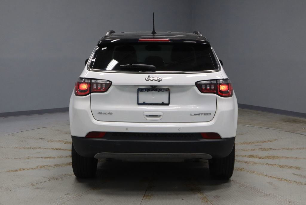 Used 2024 Jeep Compass Limited image 10
