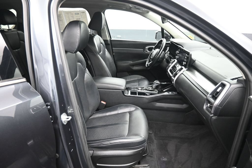 Used 2021 Kia Sorento S w/ Panoramic Sunroof Package AWD/4WD image 26