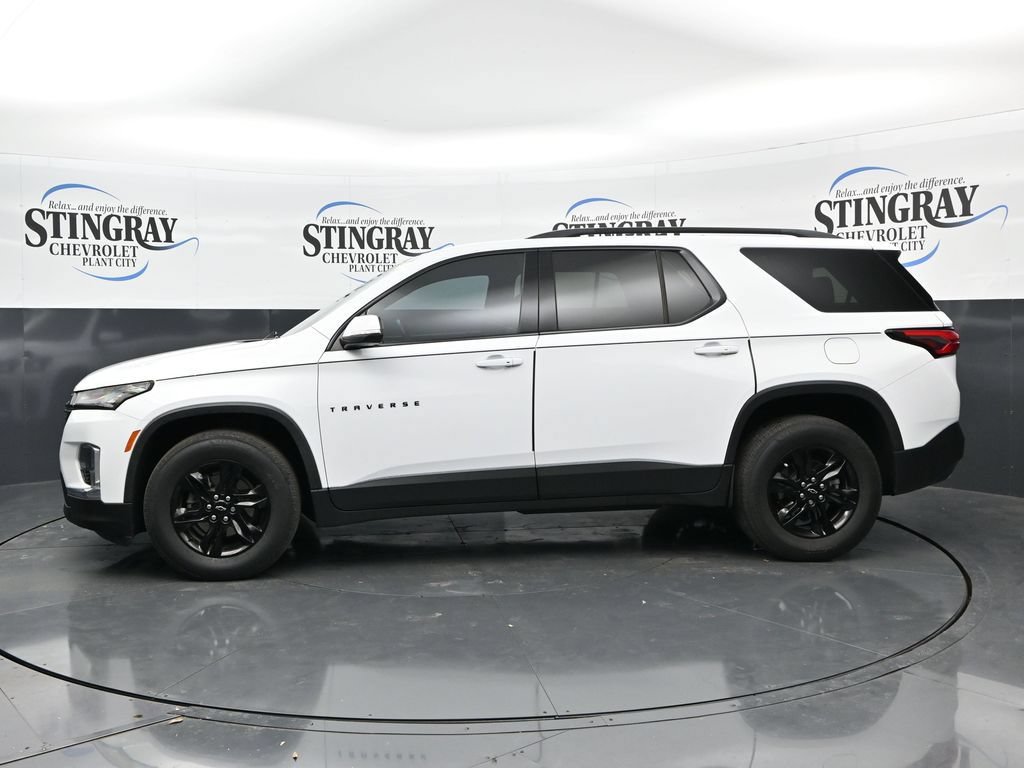 Used 2023 Chevrolet Traverse LT FWD image 4
