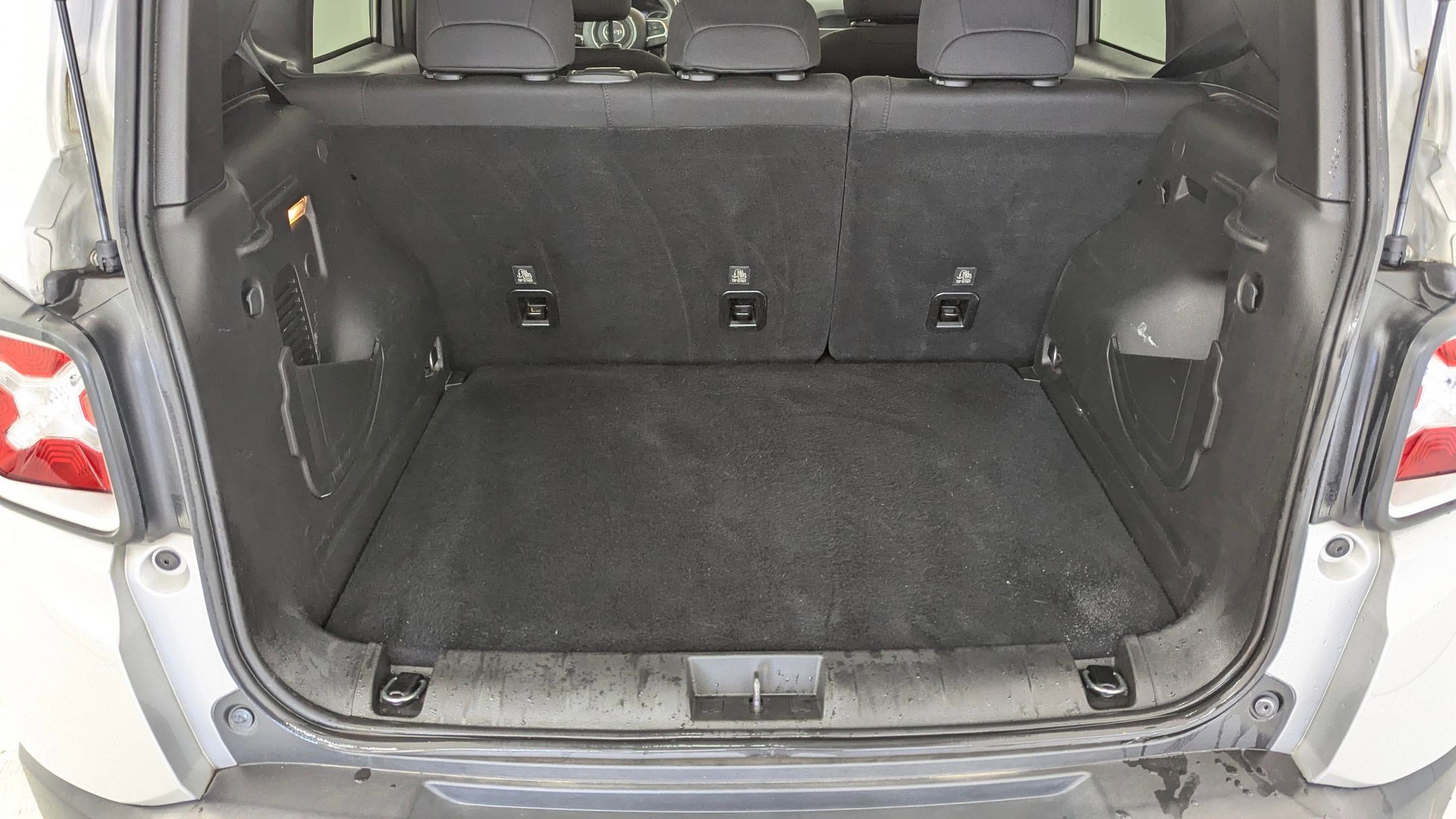 Used 2021 Jeep Renegade Latitude image 22