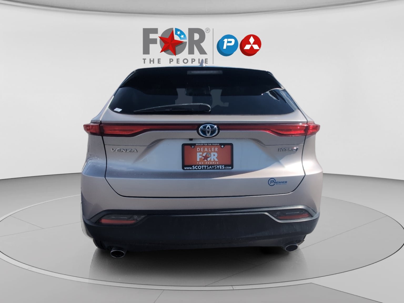Used 2021 Toyota Venza LE AWD/4WD image 4