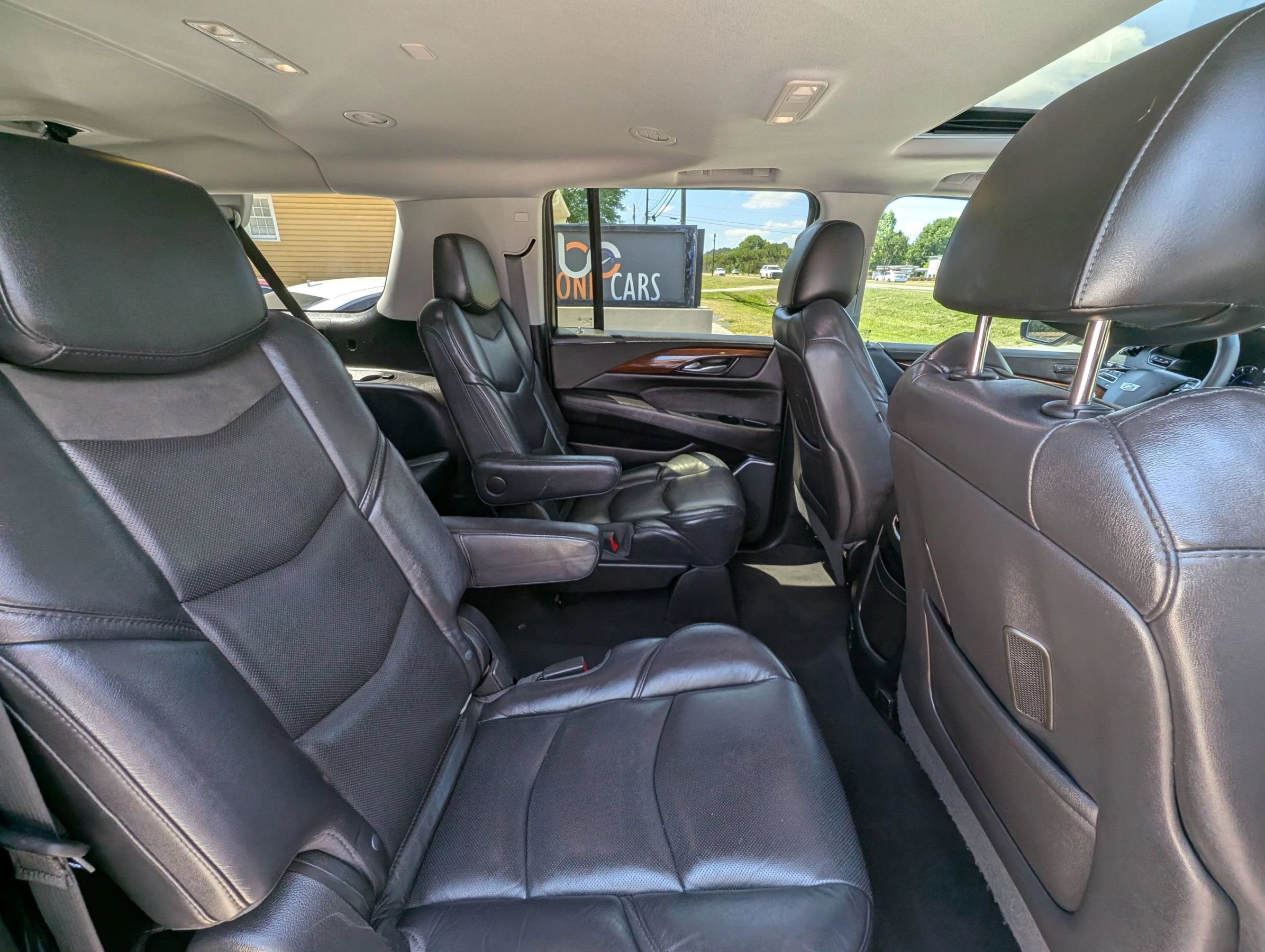 Used 2018 Cadillac Escalade ESV Luxury RWD image 43