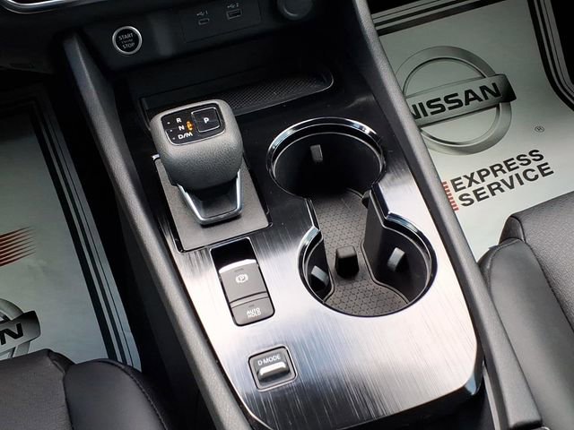 Used 2023 Nissan Rogue SV w/ SV Premium B Package FWD image 23