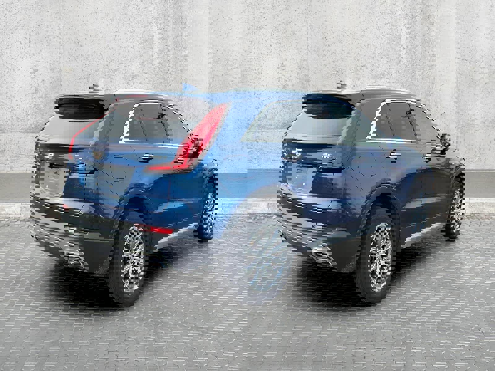 Used 2019 Cadillac XT4 Premium Luxury w/ Technology Package image 11