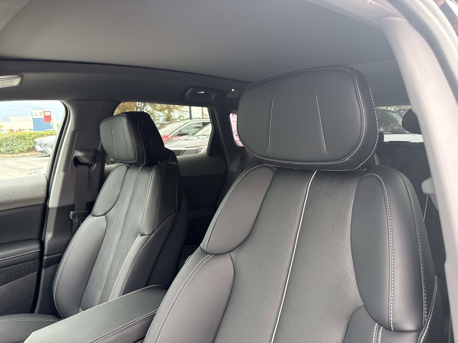 New 2026 Cadillac Optiq Luxury 2 image 23