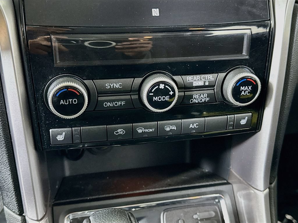 Used 2020 Subaru Ascent Premium w/ Convenience Package AWD/4WD image 16