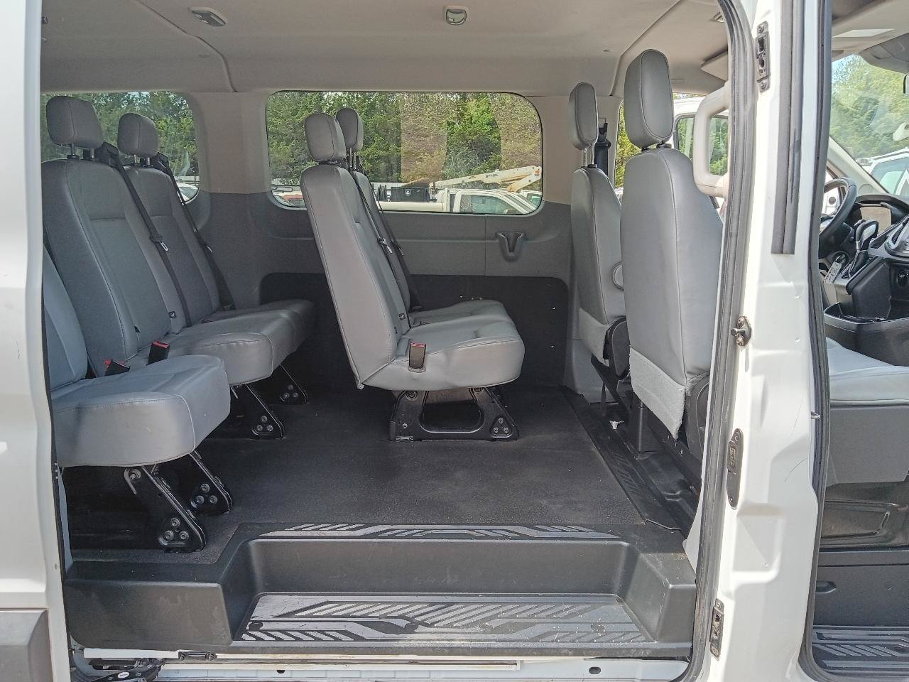 Used 2015 Ford Transit 150 XL RWD image 22