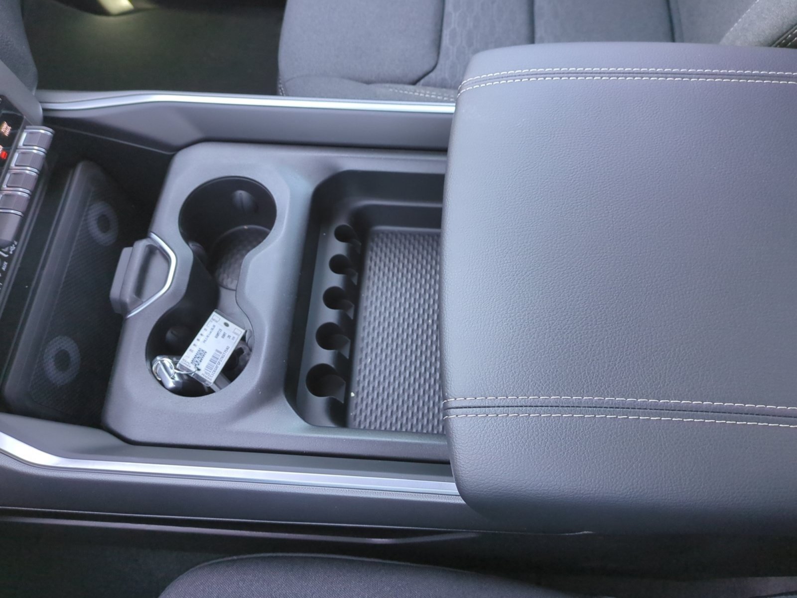 New 2026 RAM 1500 Express AWD/4WD image 15