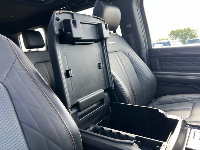 Used 2023 Ford Expedition Platinum RWD image 46