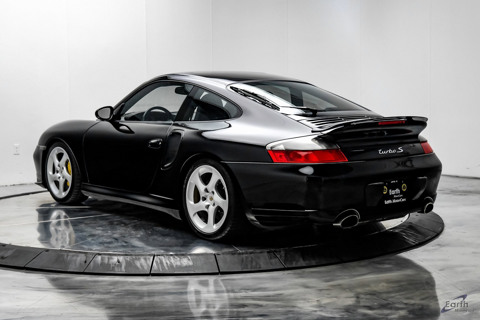 Used 2005 Porsche 911 Turbo S image 8