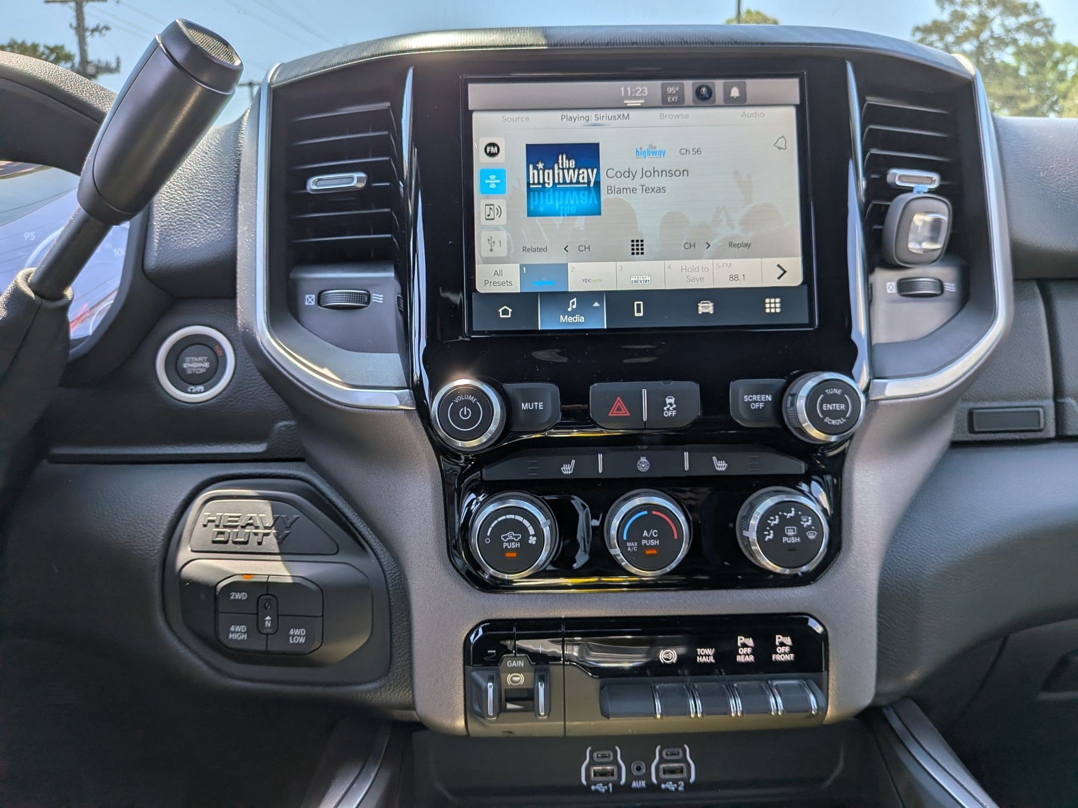 Used 2026 RAM 2500 Big Horn AWD/4WD image 13
